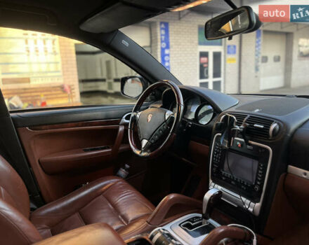 Черный Порше Каен, объемом двигателя 3.6 л и пробегом 232 тыс. км за 12500 $, фото 29 на Automoto.ua