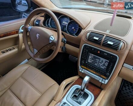 Черный Порше Каен, объемом двигателя 4.8 л и пробегом 120 тыс. км за 10950 $, фото 47 на Automoto.ua