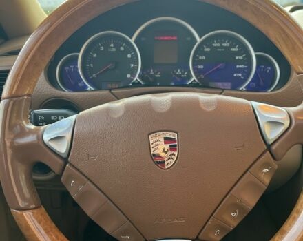 Черный Порше Каен, объемом двигателя 4.8 л и пробегом 136 тыс. км за 9000 $, фото 6 на Automoto.ua