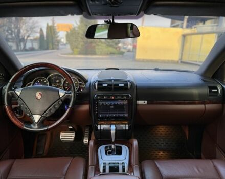 Черный Порше Каен, объемом двигателя 4.8 л и пробегом 193 тыс. км за 8950 $, фото 11 на Automoto.ua