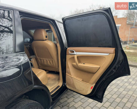 Черный Порше Каен, объемом двигателя 4.81 л и пробегом 195 тыс. км за 6900 $, фото 22 на Automoto.ua