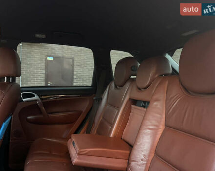 Черный Порше Каен, объемом двигателя 3.6 л и пробегом 232 тыс. км за 12500 $, фото 22 на Automoto.ua