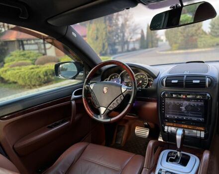 Черный Порше Каен, объемом двигателя 4.8 л и пробегом 193 тыс. км за 8950 $, фото 9 на Automoto.ua
