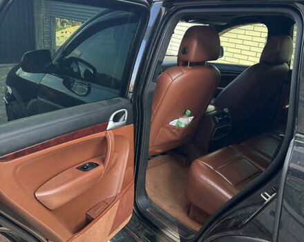 Чорний Порше Cayenne, об'ємом двигуна 4.8 л та пробігом 240 тис. км за 10900 $, фото 6 на Automoto.ua