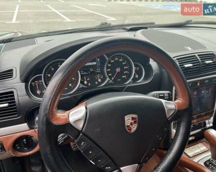 Чорний Порше Cayenne, об'ємом двигуна 4.51 л та пробігом 146 тис. км за 11700 $, фото 6 на Automoto.ua