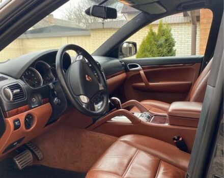 Чорний Порше Cayenne, об'ємом двигуна 4.7 л та пробігом 103 тис. км за 12000 $, фото 2 на Automoto.ua