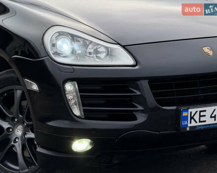 Черный Порше Каен, объемом двигателя 3 л и пробегом 261 тыс. км за 13800 $, фото 6 на Automoto.ua