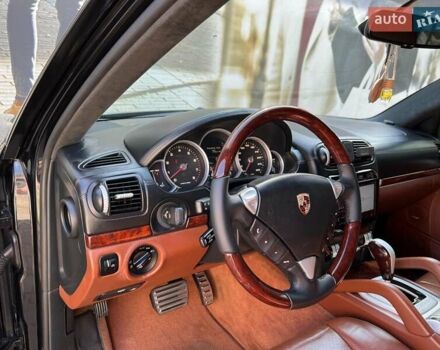 Черный Порше Каен, объемом двигателя 4.81 л и пробегом 202 тыс. км за 8300 $, фото 10 на Automoto.ua