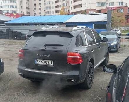 Черный Порше Каен, объемом двигателя 4.8 л и пробегом 170 тыс. км за 10400 $, фото 3 на Automoto.ua