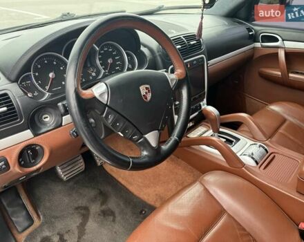 Чорний Порше Cayenne, об'ємом двигуна 4.51 л та пробігом 146 тис. км за 11700 $, фото 22 на Automoto.ua