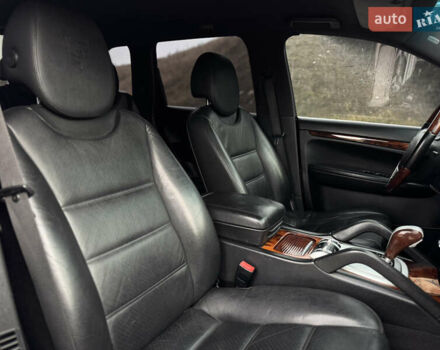 Черный Порше Каен, объемом двигателя 3 л и пробегом 261 тыс. км за 13800 $, фото 45 на Automoto.ua