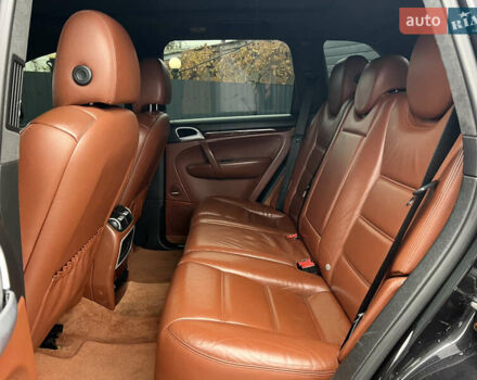 Черный Порше Каен, объемом двигателя 4.81 л и пробегом 222 тыс. км за 9500 $, фото 4 на Automoto.ua