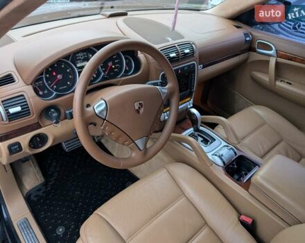 Черный Порше Каен, объемом двигателя 4.8 л и пробегом 120 тыс. км за 10950 $, фото 28 на Automoto.ua