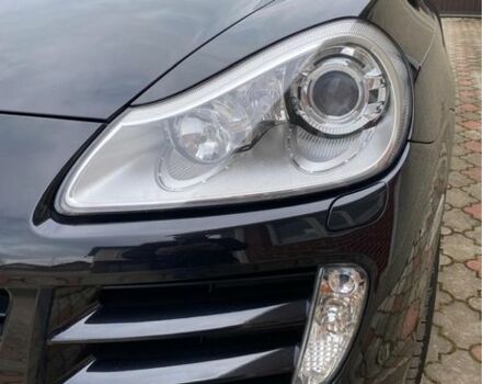 Чорний Порше Cayenne, об'ємом двигуна 4.7 л та пробігом 103 тис. км за 12000 $, фото 10 на Automoto.ua