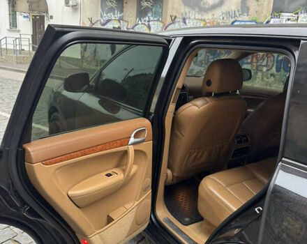 Черный Порше Каен, объемом двигателя 4.81 л и пробегом 140 тыс. км за 8000 $, фото 12 на Automoto.ua