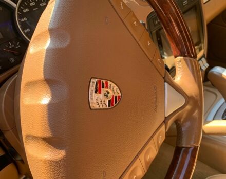 Черный Порше Каен, объемом двигателя 4.8 л и пробегом 150 тыс. км за 12500 $, фото 10 на Automoto.ua