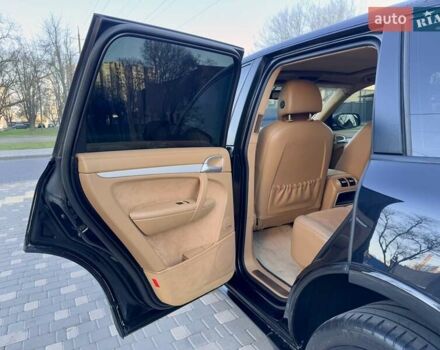 Черный Порше Каен, объемом двигателя 4.81 л и пробегом 181 тыс. км за 10900 $, фото 65 на Automoto.ua