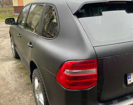 Черный Порше Каен, объемом двигателя 3.6 л и пробегом 245 тыс. км за 13500 $, фото 2 на Automoto.ua