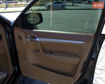 Чорний Порше Cayenne, об'ємом двигуна 4.81 л та пробігом 129 тис. км за 19999 $, фото 12 на Automoto.ua