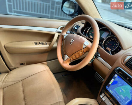 Черный Порше Каен, объемом двигателя 4.8 л и пробегом 178 тыс. км за 8900 $, фото 46 на Automoto.ua