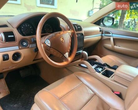 Чорний Порше Cayenne, об'ємом двигуна 3.6 л та пробігом 225 тис. км за 10900 $, фото 4 на Automoto.ua