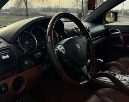 Черный Порше Каен, объемом двигателя 4.81 л и пробегом 180 тыс. км за 9000 $, фото 19 на Automoto.ua