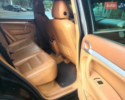 Чорний Порше Cayenne, об'ємом двигуна 3.6 л та пробігом 225 тис. км за 10900 $, фото 6 на Automoto.ua