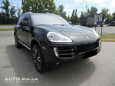 Чорний Порше Cayenne, об'ємом двигуна 4 л та пробігом 75 тис. км за 48000 $, фото 1 на Automoto.ua