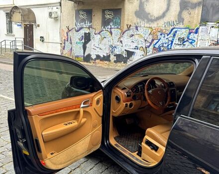 Черный Порше Каен, объемом двигателя 4.8 л и пробегом 140 тыс. км за 7500 $, фото 6 на Automoto.ua