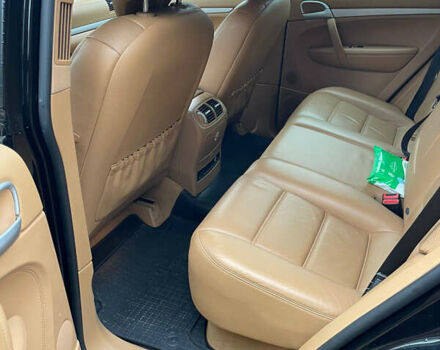 Черный Порше Каен, объемом двигателя 3.6 л и пробегом 245 тыс. км за 13500 $, фото 10 на Automoto.ua