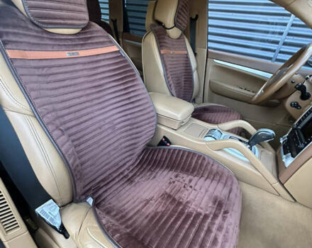 Черный Порше Каен, объемом двигателя 4.8 л и пробегом 140 тыс. км за 15000 $, фото 24 на Automoto.ua