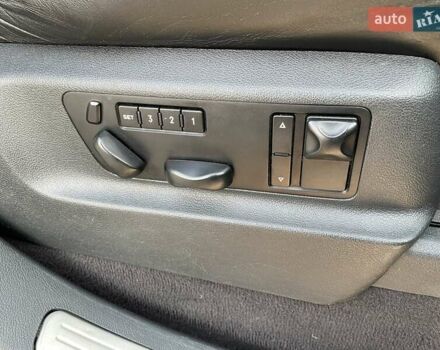 Черный Порше Каен, объемом двигателя 4.8 л и пробегом 130 тыс. км за 12900 $, фото 4 на Automoto.ua