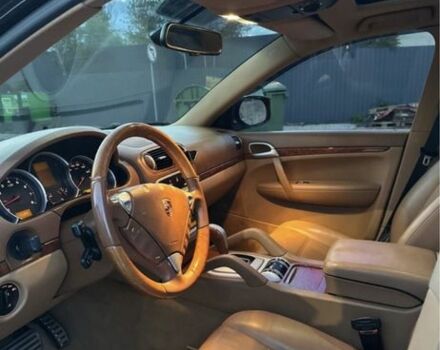 Чорний Порше Cayenne, об'ємом двигуна 4.8 л та пробігом 137 тис. км за 8888 $, фото 2 на Automoto.ua