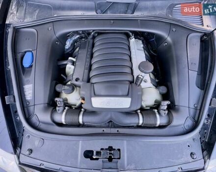 Черный Порше Каен, объемом двигателя 4.81 л и пробегом 181 тыс. км за 10900 $, фото 85 на Automoto.ua