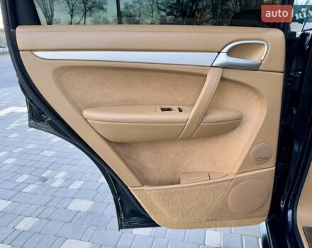 Черный Порше Каен, объемом двигателя 4.81 л и пробегом 181 тыс. км за 10900 $, фото 64 на Automoto.ua