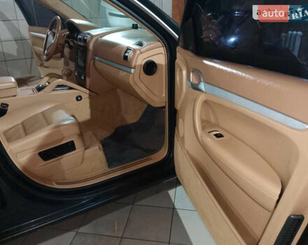 Чорний Порше Cayenne, об'ємом двигуна 3.6 л та пробігом 155 тис. км за 12500 $, фото 13 на Automoto.ua