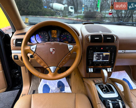 Черный Порше Каен, объемом двигателя 3.6 л и пробегом 175 тыс. км за 9777 $, фото 13 на Automoto.ua