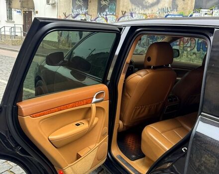 Черный Порше Каен, объемом двигателя 4.8 л и пробегом 140 тыс. км за 7500 $, фото 9 на Automoto.ua