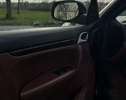 Черный Порше Каен, объемом двигателя 4.81 л и пробегом 180 тыс. км за 9000 $, фото 14 на Automoto.ua