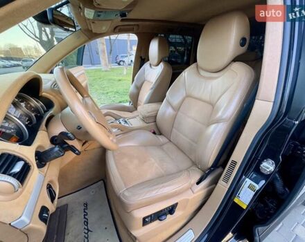 Черный Порше Каен, объемом двигателя 4.81 л и пробегом 181 тыс. км за 10900 $, фото 56 на Automoto.ua