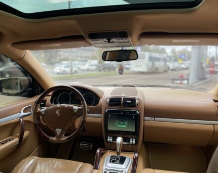 Черный Порше Каен, объемом двигателя 4.8 л и пробегом 250 тыс. км за 8000 $, фото 5 на Automoto.ua
