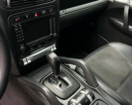 Черный Порше Каен, объемом двигателя 4.8 л и пробегом 177 тыс. км за 7999 $, фото 14 на Automoto.ua