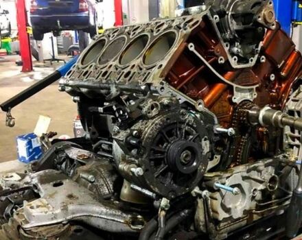 Черный Порше Каен, объемом двигателя 4.8 л и пробегом 150 тыс. км за 12500 $, фото 5 на Automoto.ua