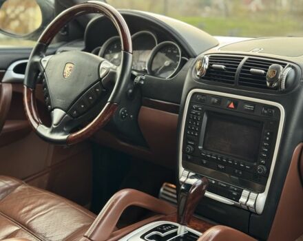 Черный Порше Каен, объемом двигателя 4.8 л и пробегом 170 тыс. км за 9000 $, фото 7 на Automoto.ua