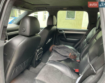 Черный Порше Каен, объемом двигателя 4.81 л и пробегом 148 тыс. км за 9000 $, фото 5 на Automoto.ua