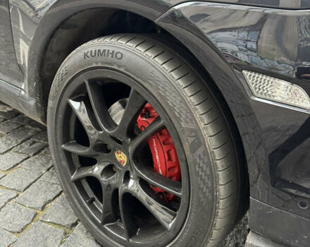 Черный Порше Каен, объемом двигателя 4.8 л и пробегом 140 тыс. км за 8500 $, фото 17 на Automoto.ua