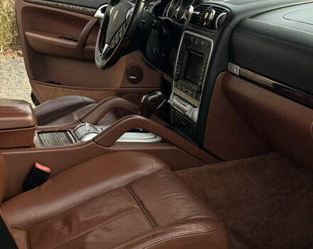 Черный Порше Каен, объемом двигателя 4.81 л и пробегом 180 тыс. км за 9000 $, фото 22 на Automoto.ua