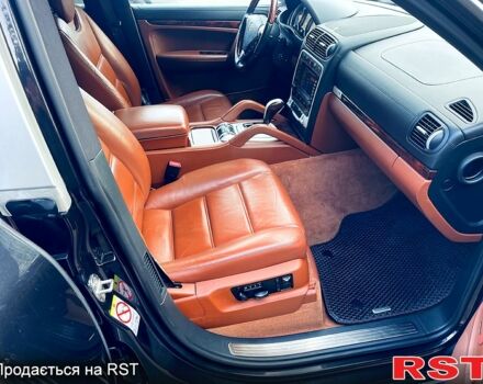 Чорний Порше Cayenne, об'ємом двигуна 4.8 л та пробігом 94 тис. км за 11900 $, фото 10 на Automoto.ua