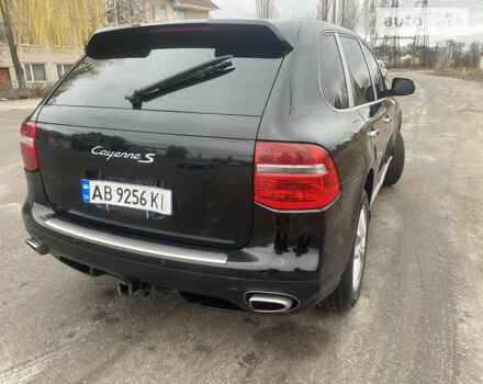 Чорний Порше Cayenne, об'ємом двигуна 0 л та пробігом 221 тис. км за 13999 $, фото 4 на Automoto.ua