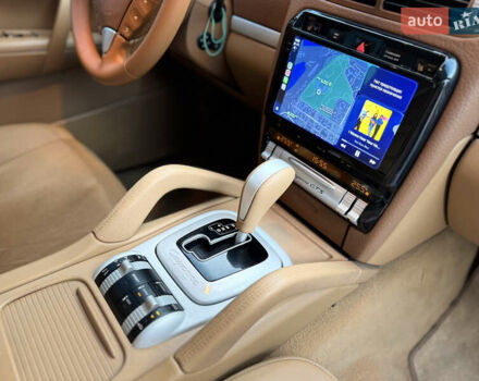 Черный Порше Каен, объемом двигателя 4.8 л и пробегом 178 тыс. км за 8900 $, фото 47 на Automoto.ua